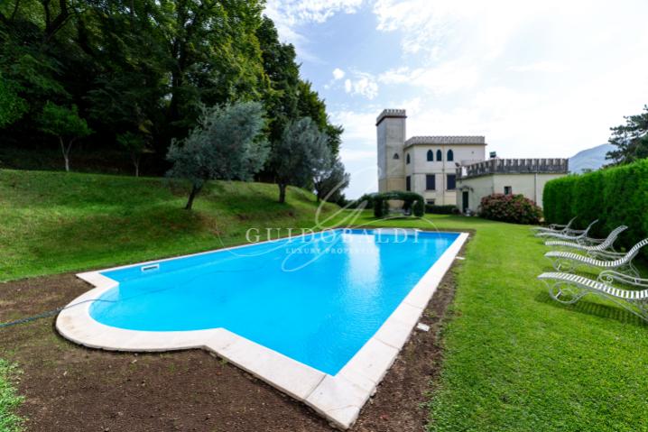 Villa in vendita di 600 mq a €3.600.000 (rif. 29/2023) 1990975