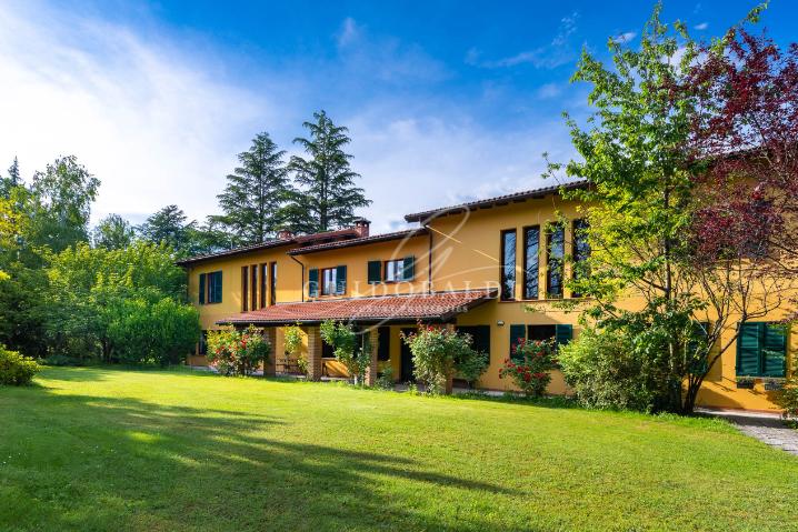 Villa in vendita di 900 mq a €1.750.000 (rif. 49/2023) 1935222