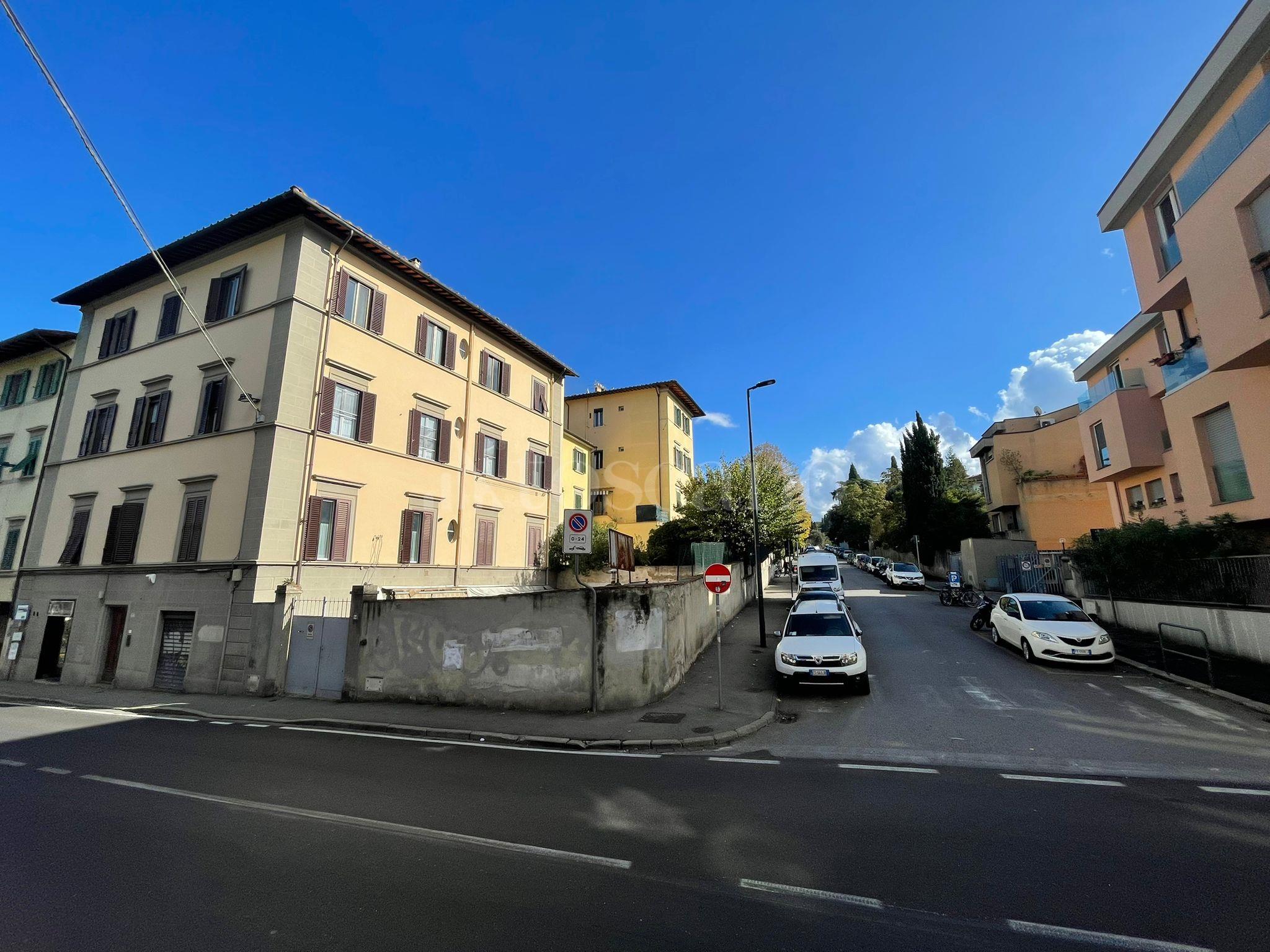 Casa a Firenze in Via Senese , Porta Romana