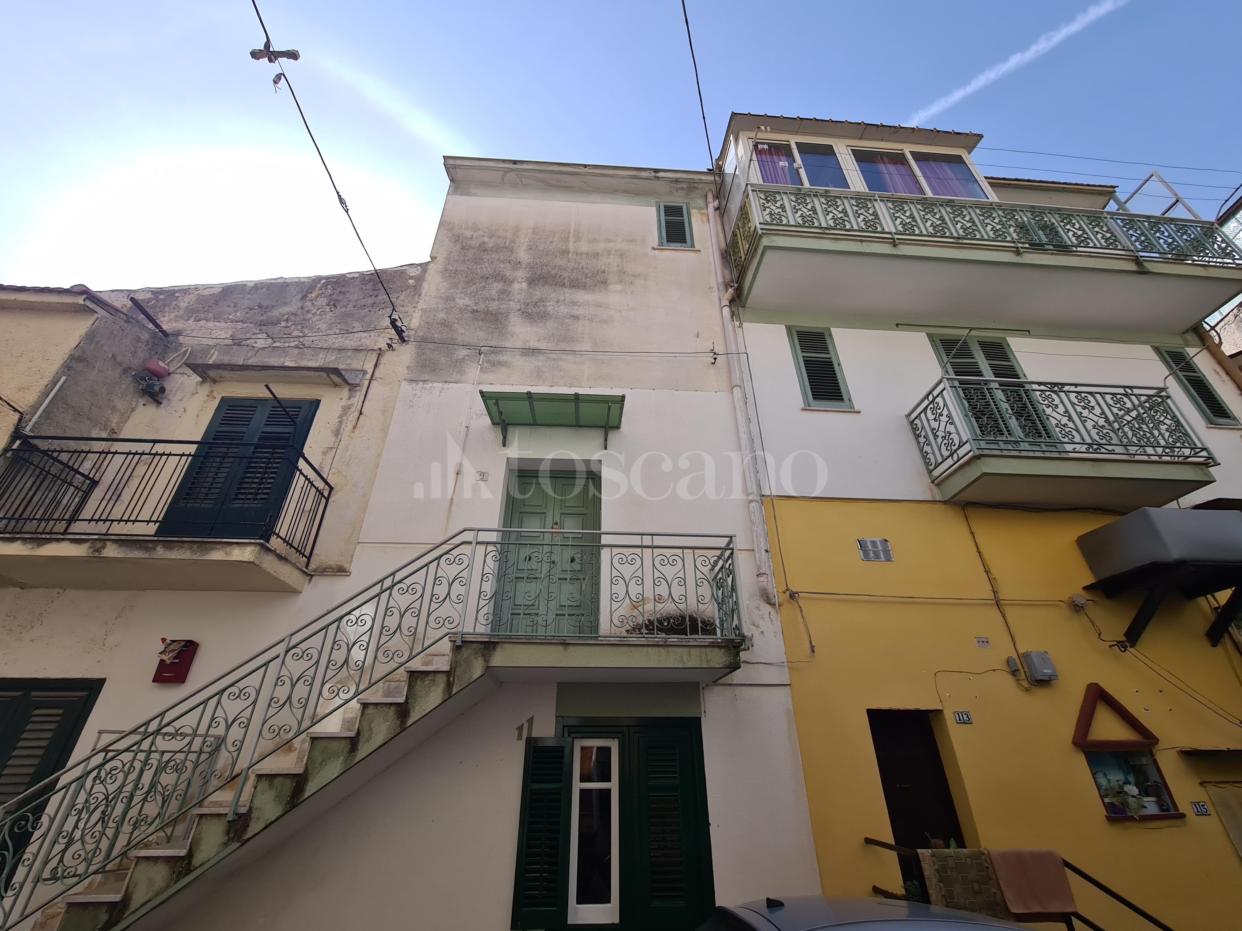 Casa Indipendente a Monreale in Via Francesco Testa